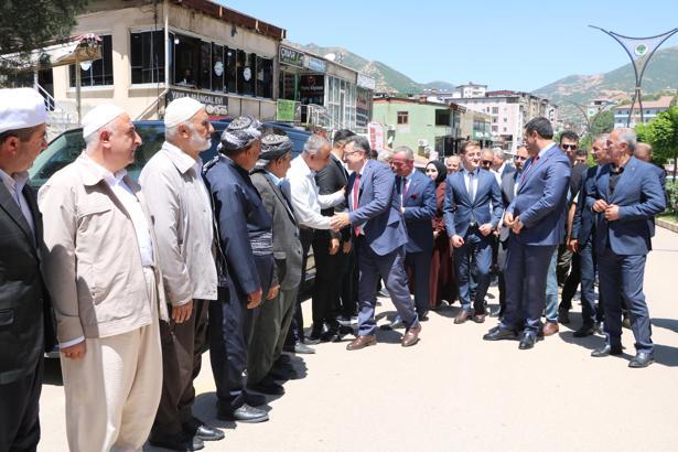 Hakkari Şemdinli'de 'Trabzon Caddesi' açıldı; kardeşlik protokolü imzalandı