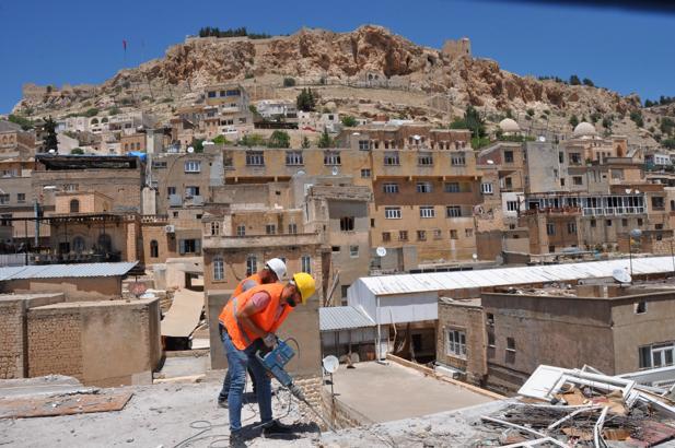 Mardin'in tarihi dokusu ortaya çıkarılıyor; 50 yapı yıkıldı