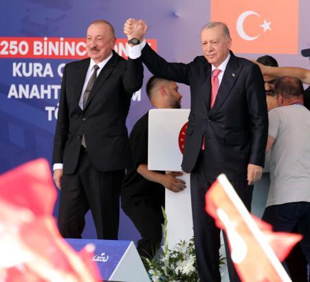 Cumhurbaşkanı Erdoğan: Yıl sonunda yarım kalan tek bir hikaye bırakmayacağız / Ek fotoğraflar