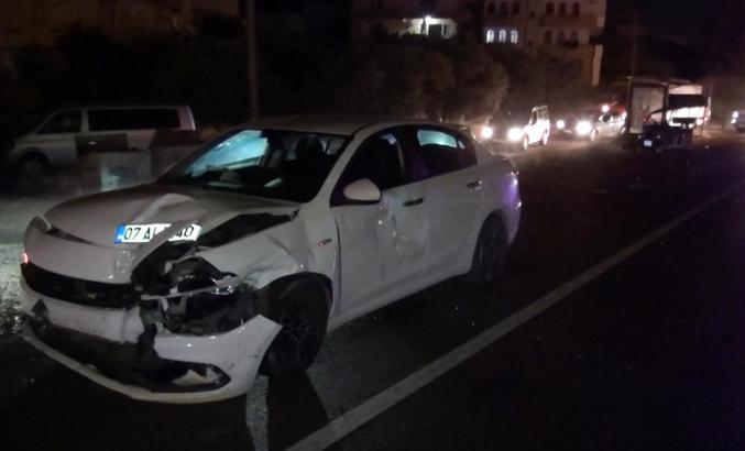 Otomobille çarpışan elektrikli motordaki turist yaralandı