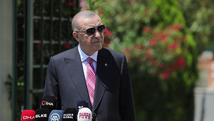 Cumhurbaşkanı Erdoğan: Bugün karne sevinci yaşayan yavrularımızı tebrik ediyorum