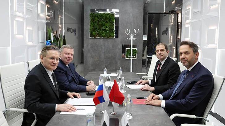 Bakan Bayraktar: Nükleer enerji iş birliğimizi ele almak üzere Rosatom Genel Müdürü Likhachev ile görüşme gerçekleştirdik