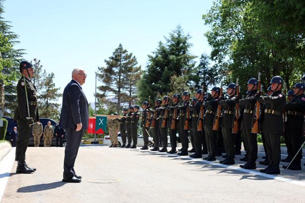 Bakan Güler: Daima güçlü ve uyanık bulunmak zorundayız (4)