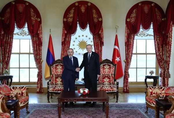 İstanbul - Cumhurbaşkanı Erdoğan, Ermenistan Başbakanı Paşinyan'ı kabul etti