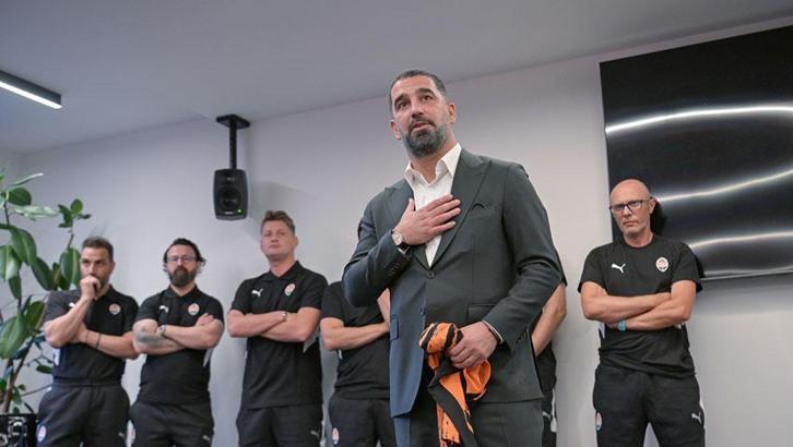 Arda Turan, Shakhtar Donetsk yönetimindeki ilk antrenmanına çıktı