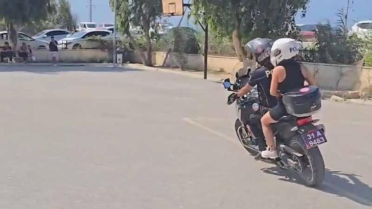 Kimlik ve YKS giriş belgelerini unutan öğrencilere polis yardımı