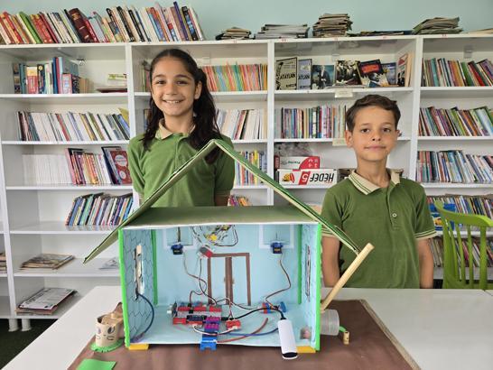 Depremde 15 yakınını kaybeden ilkokul öğrencisi ile arkadaşından hayat kurtaracak proje