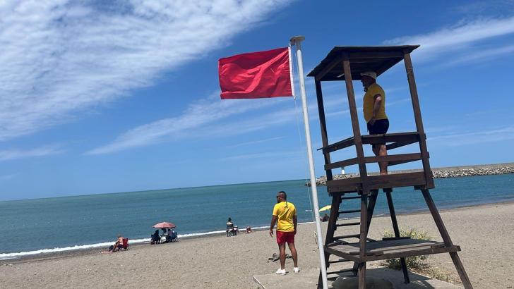Zonguldak'ta rüzgar etkili oldu, Filyos'ta denize girmek yasaklandı