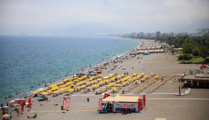 Sınav bitti, sahiller doldu