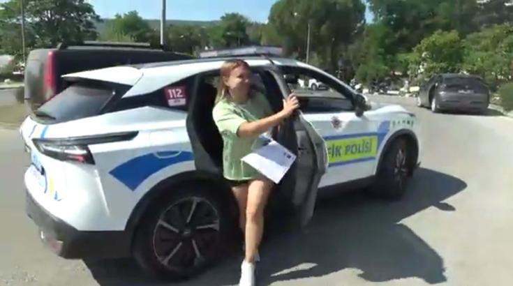 Muğla'da sınava geç kalan öğrencileri polisler yetiştirdi