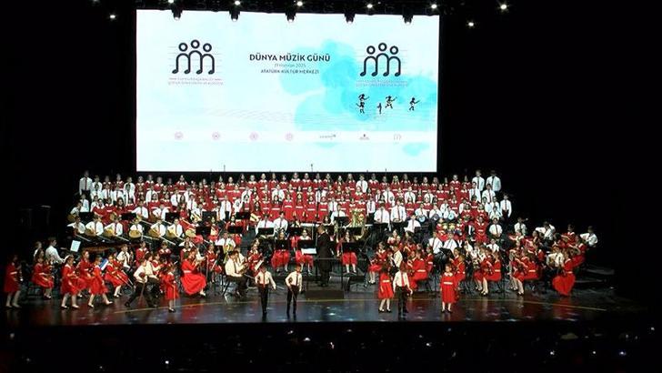 Cumhurbaşkanlığı Çocuk Orkestrası, Dünya Müzik Günü'nü AKM'de kutladı