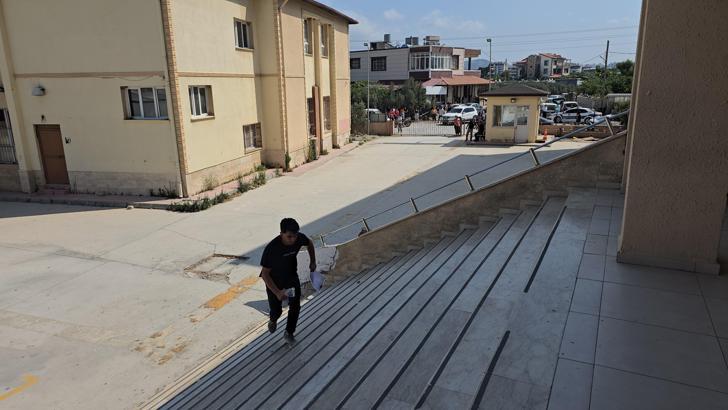 Hatay'da AYT oturumu heyecanı başladı