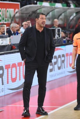 Eski Karşıyakalı Sarıca, resmen Erokspor'da