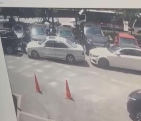 İstanbul - Bakırköy'de hastane bahçesinde vurulan kişi hayatını kaybetti; şüpheliler yurt dışına kaçmak isterken yakalandı