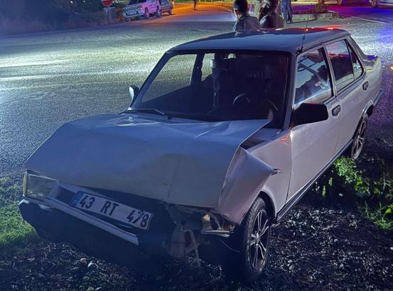 Bursa’da iki otomobil çarpıştı: 2 yaralı