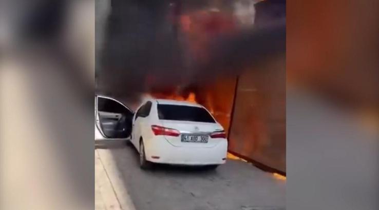 Şanlıurfa’da porselen dükkanında yangın