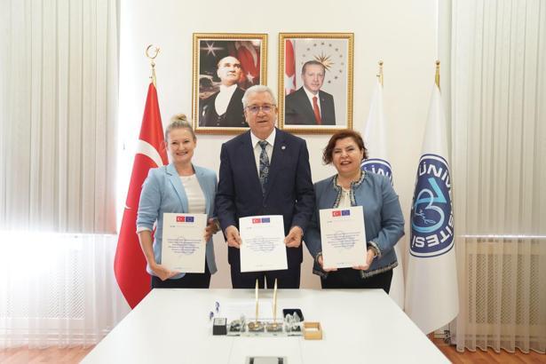 Egeli bilim insanı Prof. Dr. Gül Ertem'in projesine UNICEF'ten destek