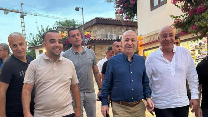 Ümit Özdağ, Antalya'da esnafla görüştü