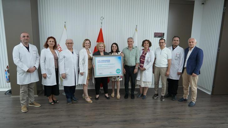 İEÜ Medical Point Hastanesi'ne uluslararası akreditasyon