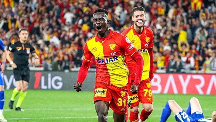 Göztepe'de Dennis transferde Anderlecht'in radarında