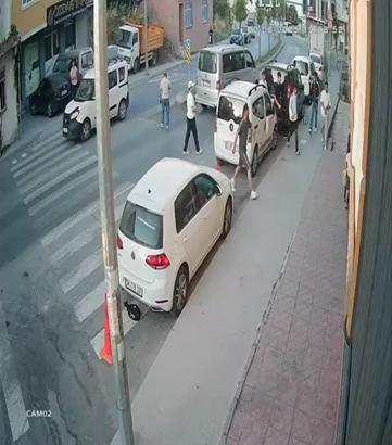 İstanbul- Arnavutköy'de minibüsle gelip tekme ve yumrukla saldırdılar