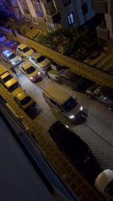 İstanbul - Ümraniye'de 'Dur' ihtarına uymayarak polisten kaçan 2 şüpheli yakalandı