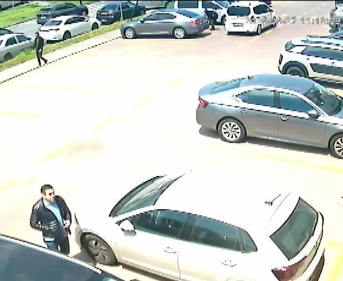 İstanbul - Başakşehir'de bankadan çekip araçta bıraktığı 4 milyon lira böyle çalındı