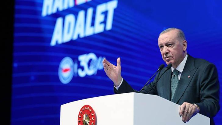 Cumhurbaşkanı Erdoğan: Dağın arkasındaki tehlikeleri gören bir bakış açısıyla hareket ediyoruz
