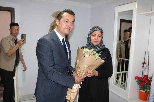 Kaymakam Öztürk'ten şehit ailesine ziyaret