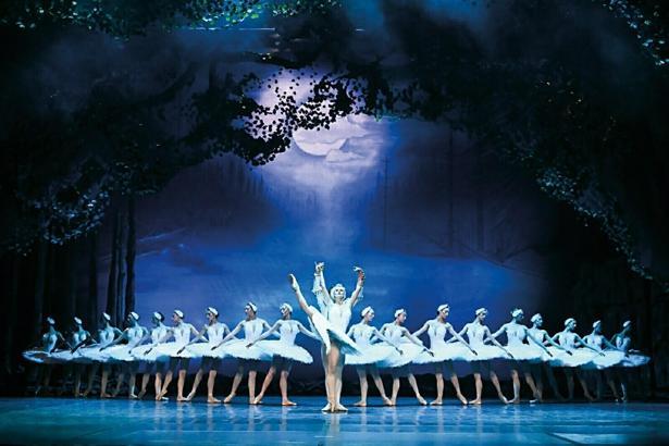 Uluslararası Efes Opera ve Bale Festivali'ne yoğun ilgi