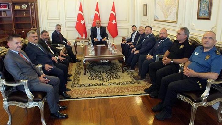 Bakan Ersoy, Yozgat'ta belediye başkanları ile toplantı yaptı