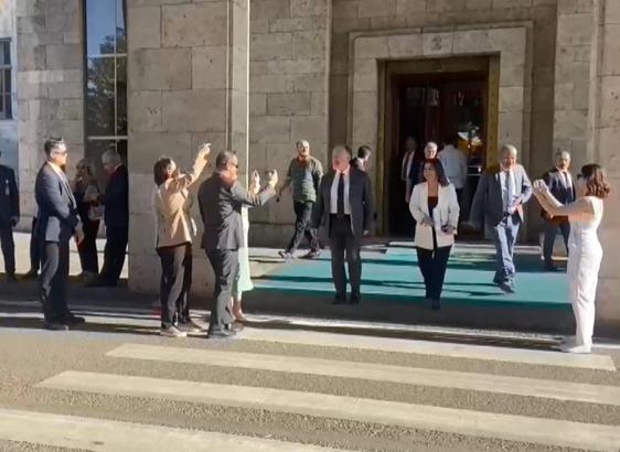 TBMM Başkanı Kurtulmuş, siyasi partilerin grup başkanvekillerini kabul etti.