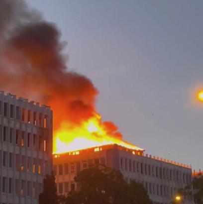 İstanbul - Kartal'da metruk binada yangın - 2 / Ek görüntü