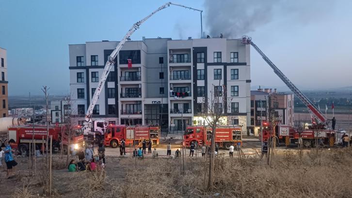 Damda çıkan yangın söndürüldü