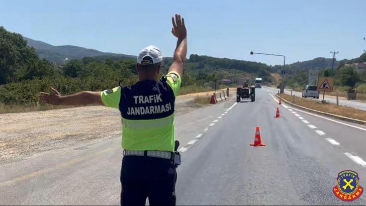 Sakarya'da jandarma denetimi; hayat kurtaran rops demiri olmayana ceza