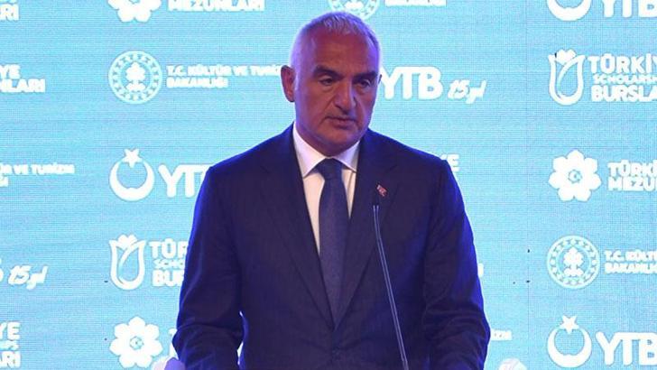 Bakan Ersoy, uluslararası öğrencilerin mezuniyet törenine katıldı