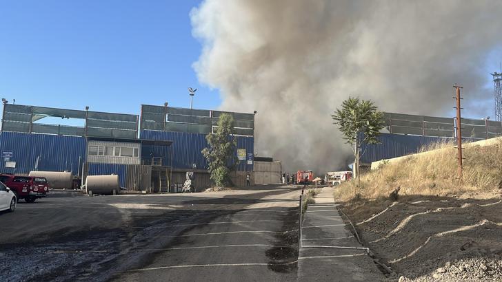 Kocaeli'de hurda yangını (2)