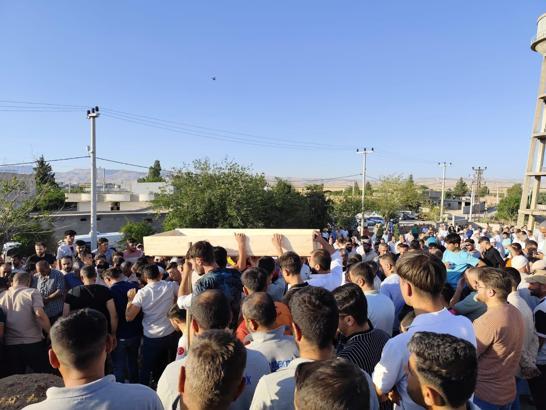 Mardin'de TIR ile otomobil çarpıştı: 2 ölü, 1 ağır yaralı (3)