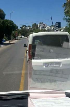 Bodrum’da ambulansa yol vermeyen sürücüye 933 lira ceza; olay anı kamerada