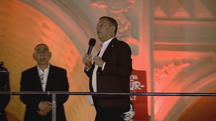 İstanbul - Özgür Özel, Büyükçekmece'de konuştu