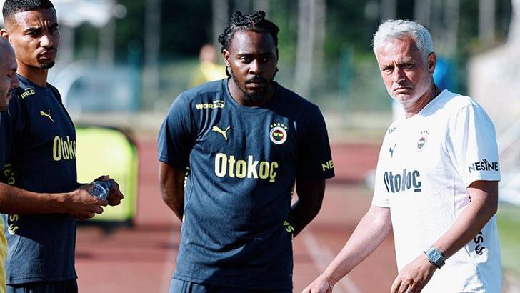Fenerbahçeli futbolcu Osayi-Samuel, saatinin çalındığı iddiasıyla şikayetçi oldu