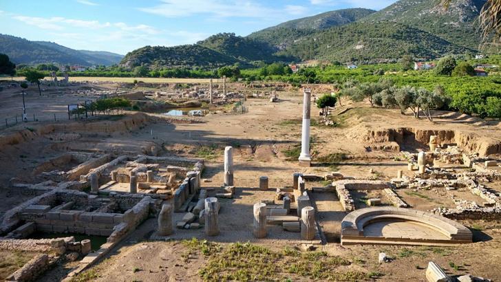En önemli bilgelik merkezlerinden Klaros'taki kazıya stratejik destek