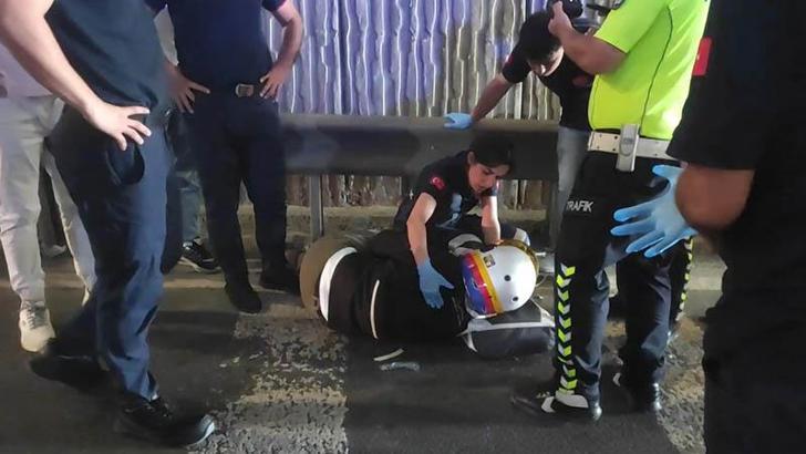 Beşiktaş'ta otomobile çarpan motosiklet sürücüsü yola savruldu