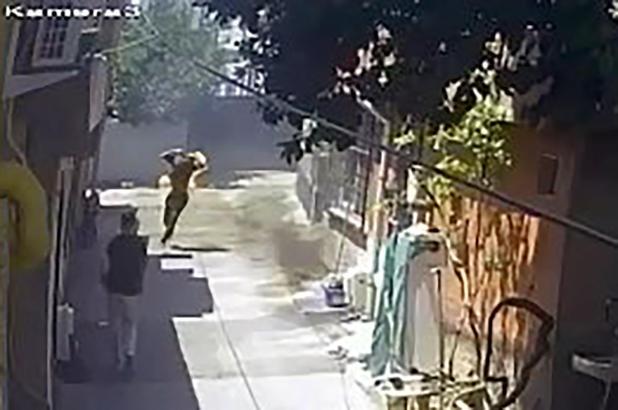 Miras anlaşmazlığı nedeniyle yeğenini yaktı; o anlar kamerada