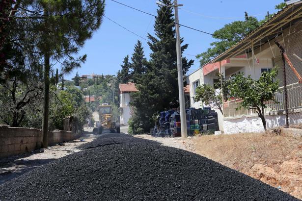 Kepez'de asfalt serim çalışması