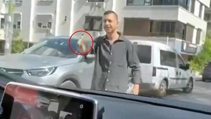 Trafikte tartıştığı kadınlara tabanca doğrultan sürücü tutuklandı