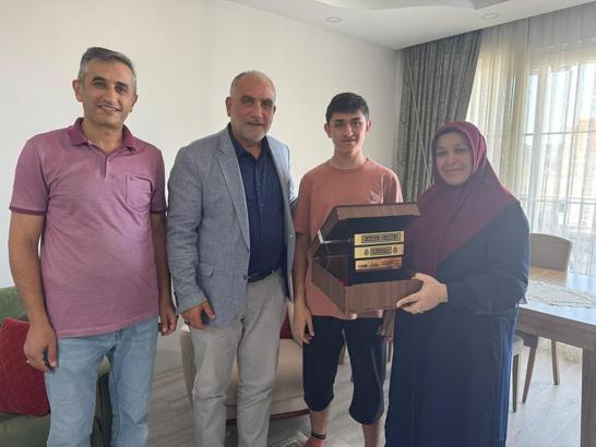 Başkan İbrahim Sandıkçı'dan Canikli hacılara ziyaret