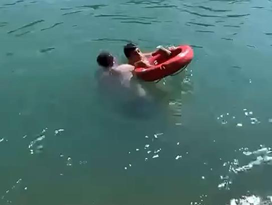 Sulama kanalına düşen Ayaz'ı kurtarmak isteyen dayısı boğuldu