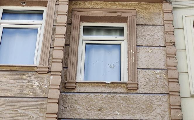 İstanbul-Fatih'te mesajla tehdit ettiği kişilerin ev ve iş yerlerini kurşunladılar