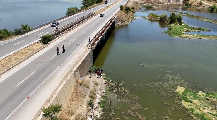 Kayıp 2 çocuk babası için barajda arama çalışması başlatıldı (2)